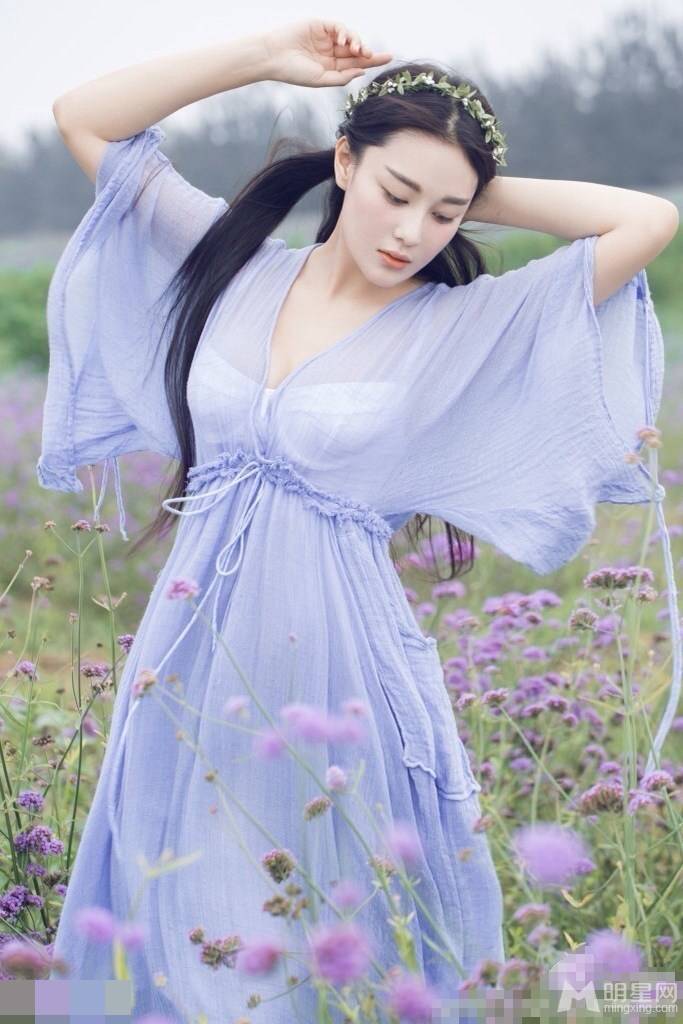 张馨予化身仙女唯美梦幻写真