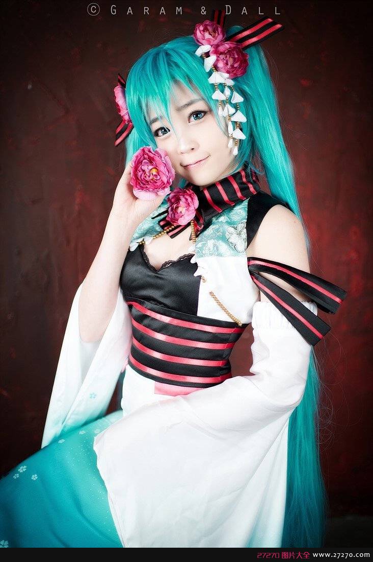 酥胸半露 美腿初音未来COS