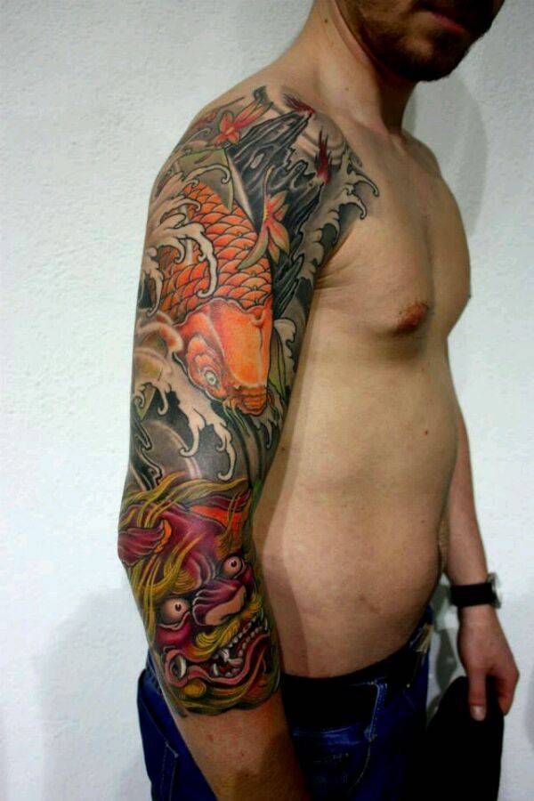 纹身师KOSTAG的日本风花臂纹身图片