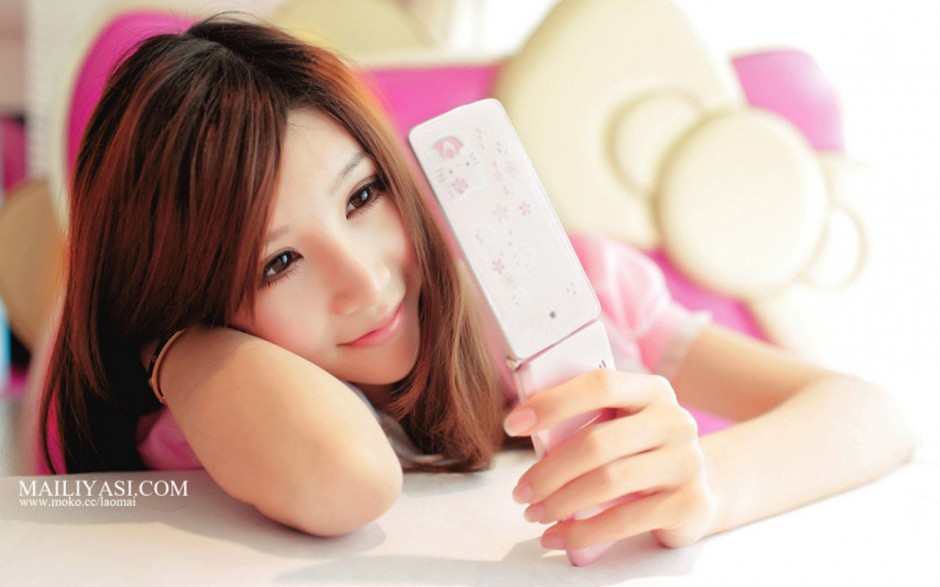 网络小美女Hello Kitty 清新桌面壁纸鉴赏