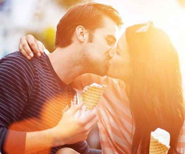 甜蜜拥抱唯美意境高清美图