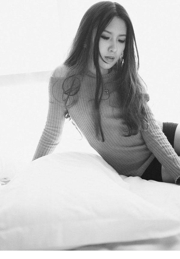 气质少女优雅私房唯美写真图集