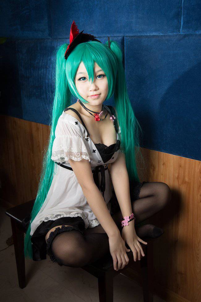 可爱少年搞怪Cos初音未来甜美写真