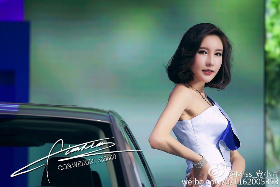 中国最美车模党佳妮身材极致性感