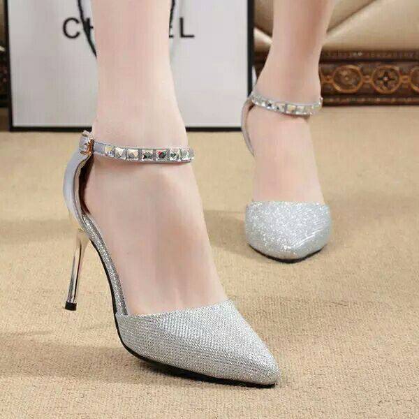 唯美非主流意境鞋子图片素材