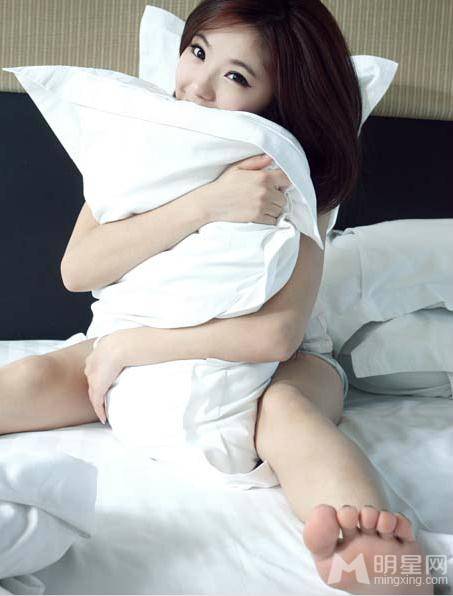 青春期女主角赵奕欢清晨懒猫系列