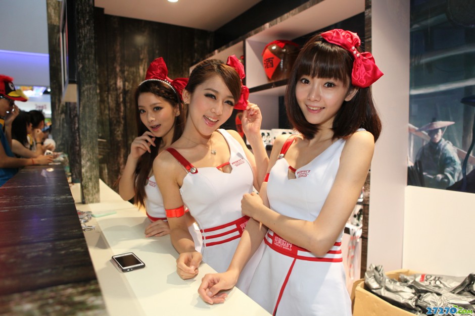 可爱“萌”妹子 完美世界