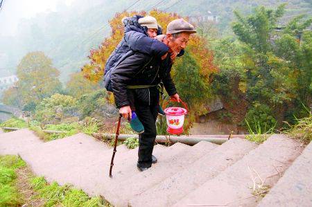 老年甜蜜夫妻意境图