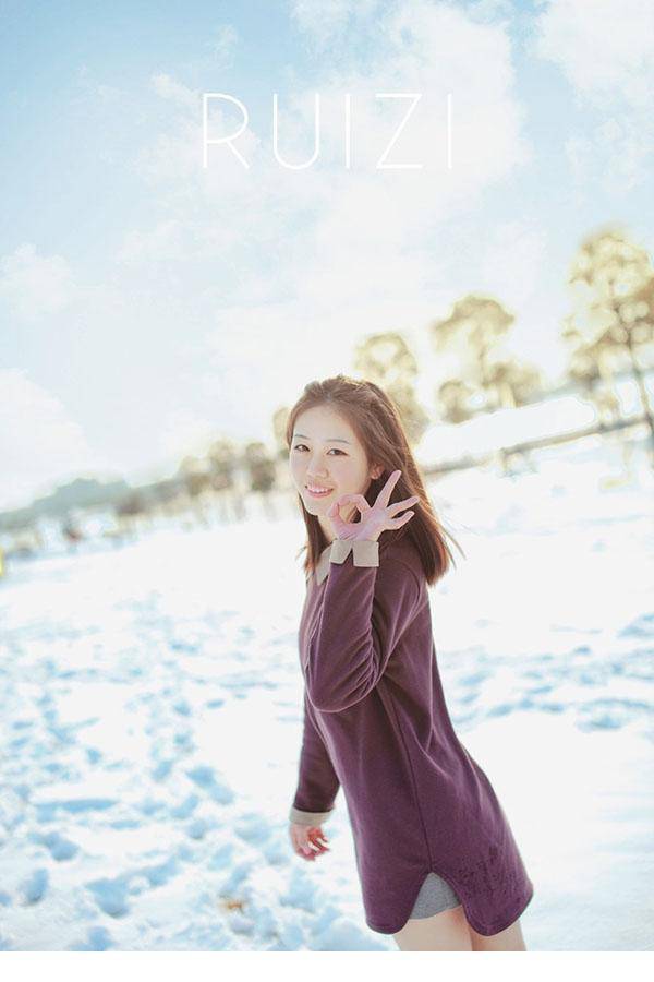 清纯美女雪地唯美写真集