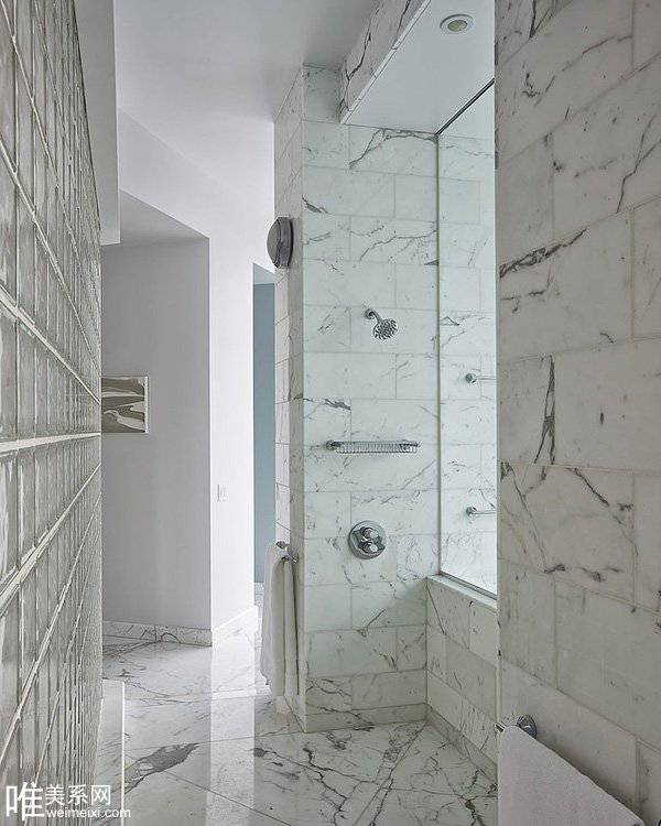 现代简约复式套房装修效果图欣赏