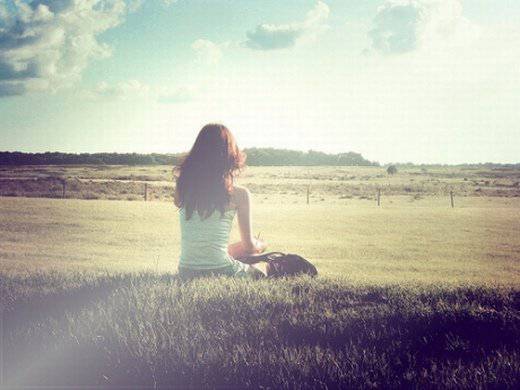 qq外观女生伤感图片素材