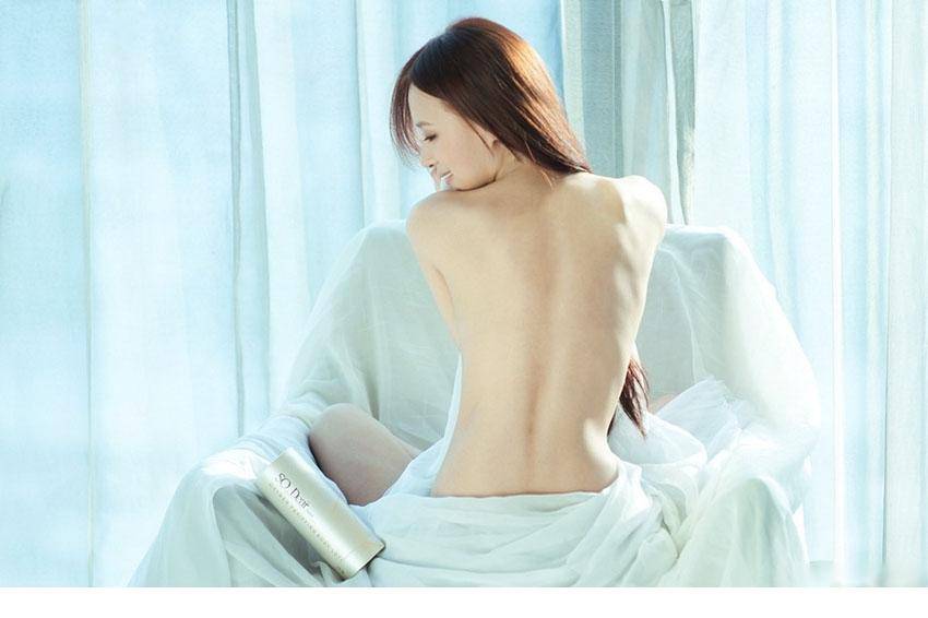 半裸韩国美女性感人体艺术写真