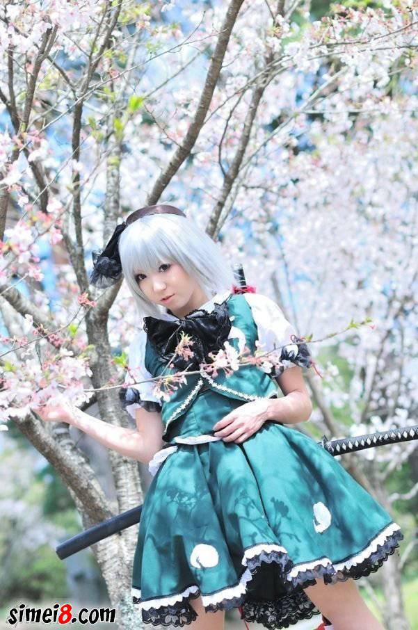 cosplay美女深山修炼迷人图集