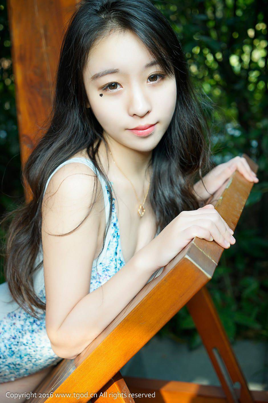 清纯靓丽养眼美少女梓萱Crystal温泉旅拍