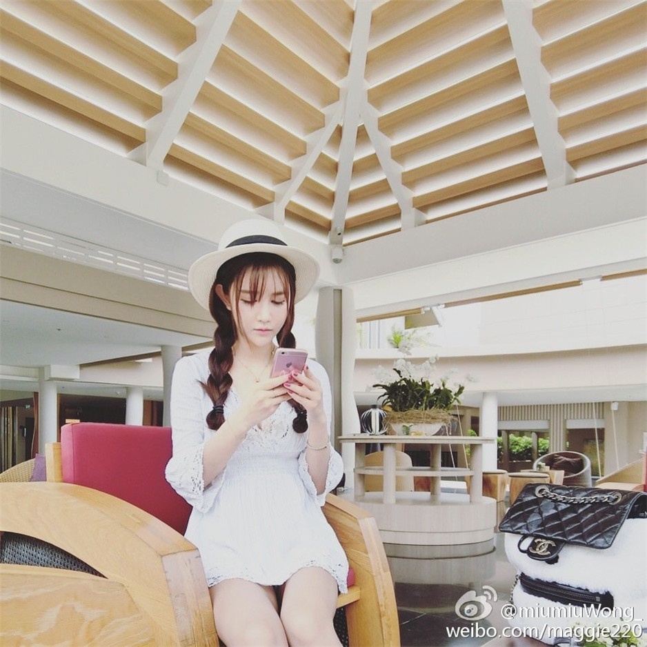 气质美女王婉佳微博养眼生活照片