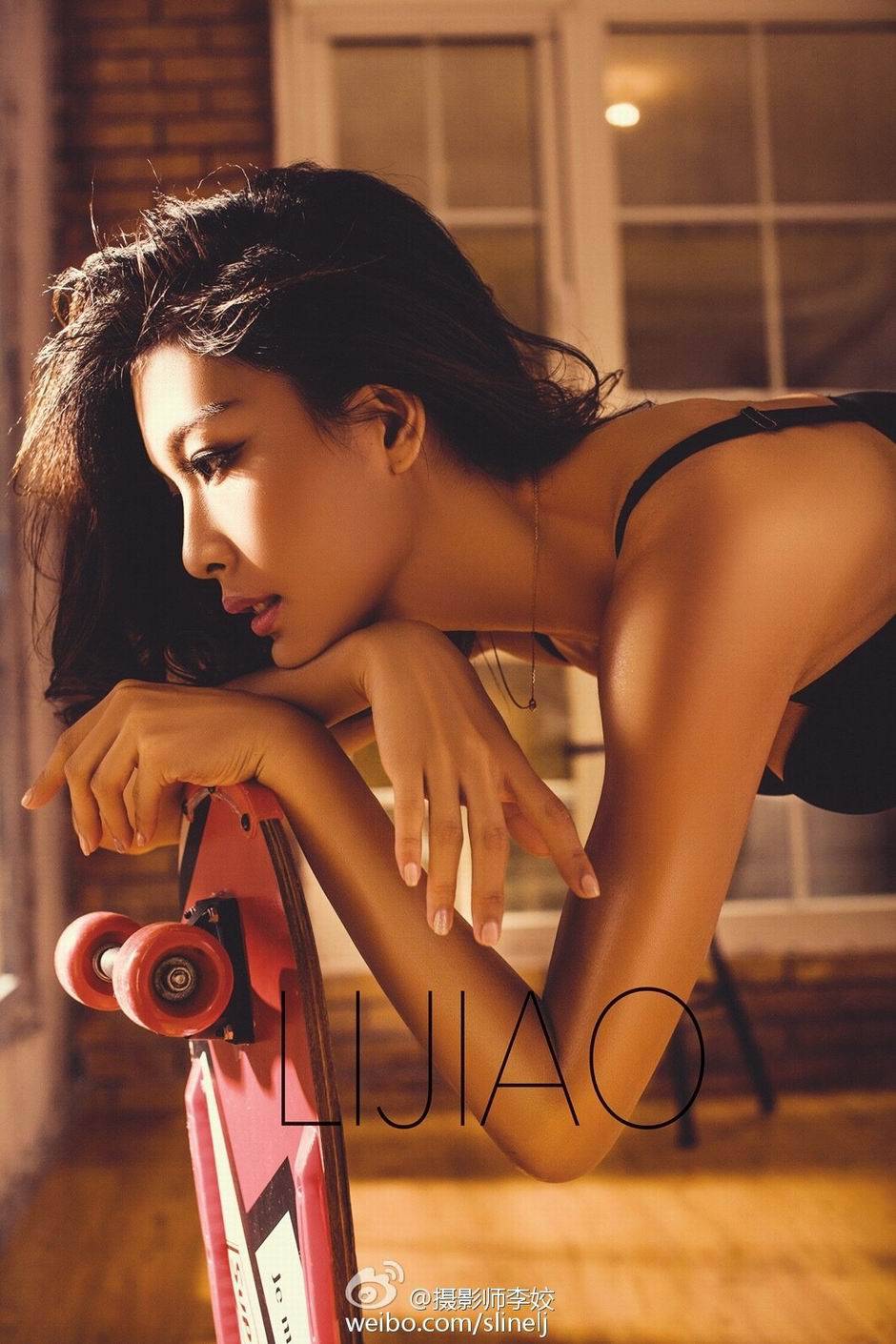 美腿女神冯馨瑶性感写真合集