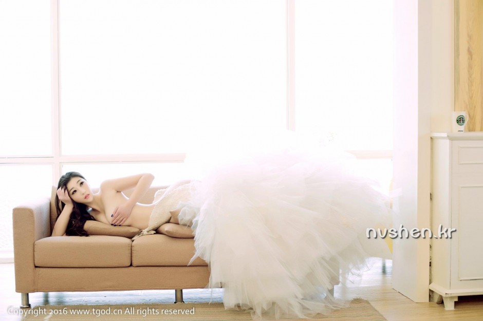 中国90后D罩杯美女柠檬c_lemon最新私房写真