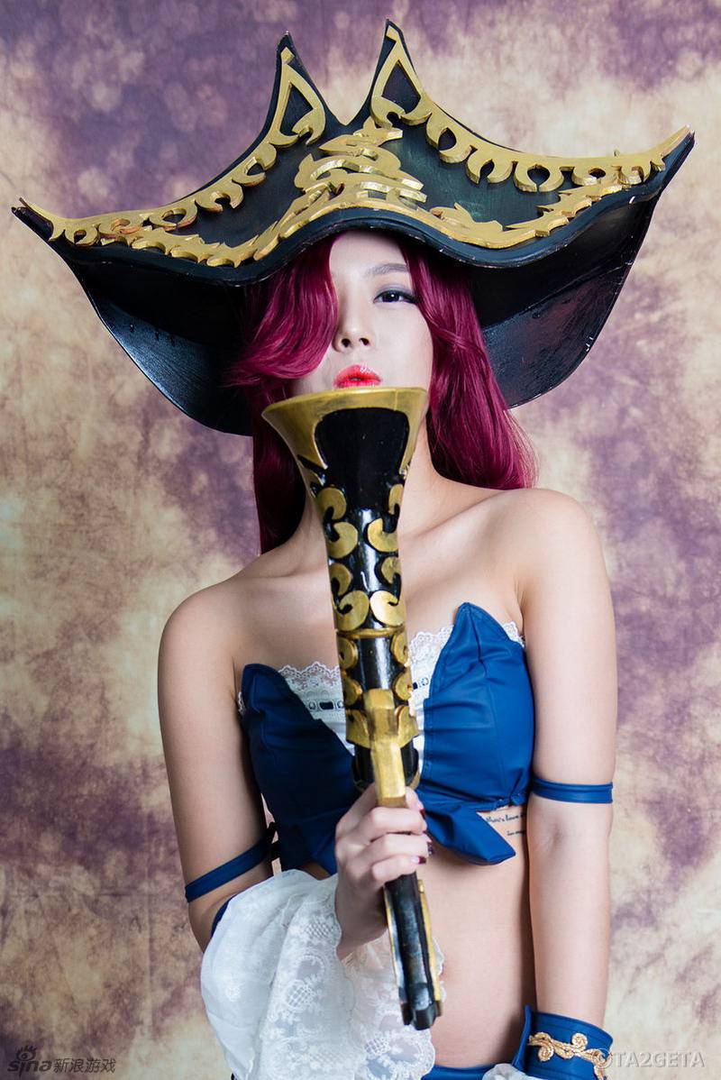 韩国性感美女LOL女枪Cosplay图片欣赏