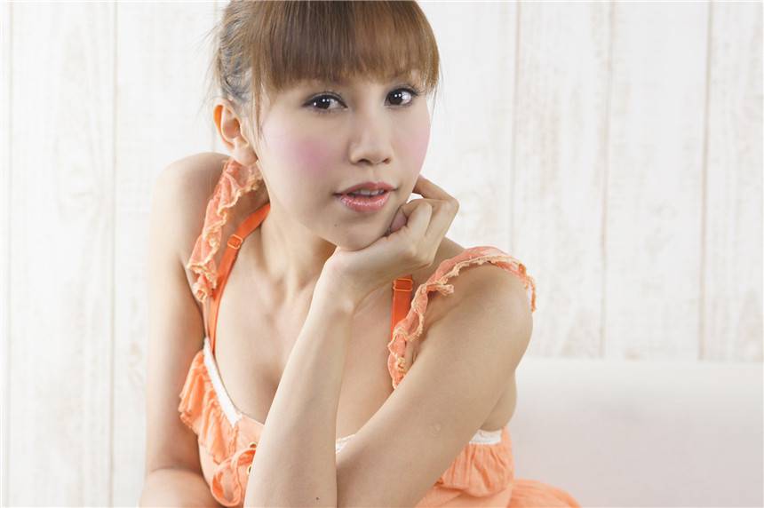 混血美女貌美动人写真照