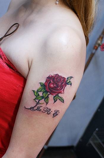 唯美个性的手臂玫瑰花纹身图案大全