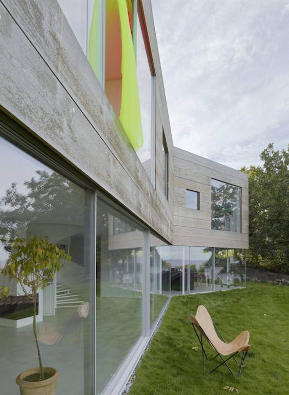 极简主义风格的玻璃屋子设计图片