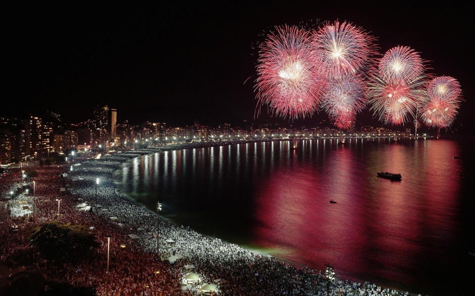 唯美烟花城市夜景壁纸桌面