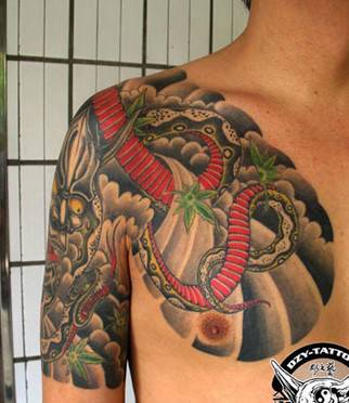 男士半甲蛇纹身图案个性经典