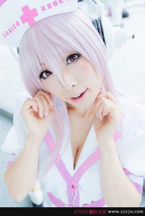 红色苹果Cosplay酥胸小妹妹