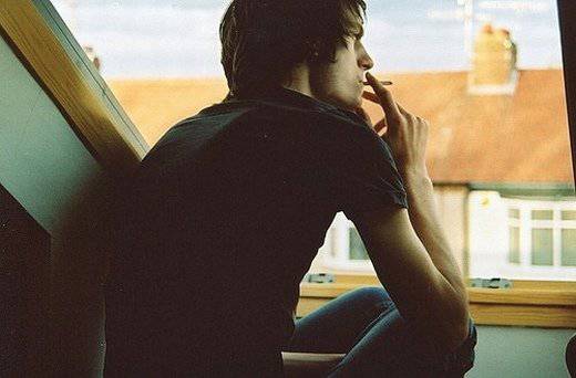 男生伤感颓废背影图片