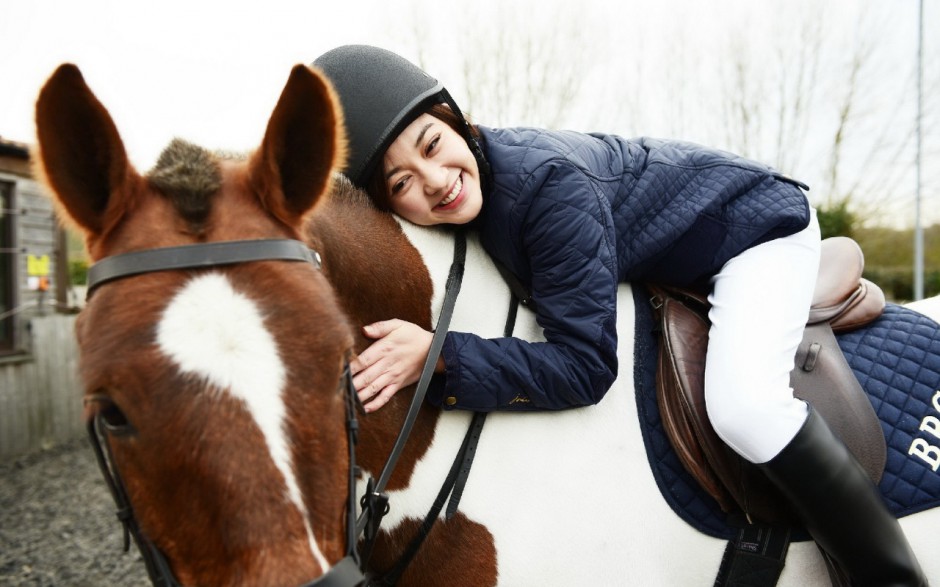 qq花儿与少年桌面壁纸