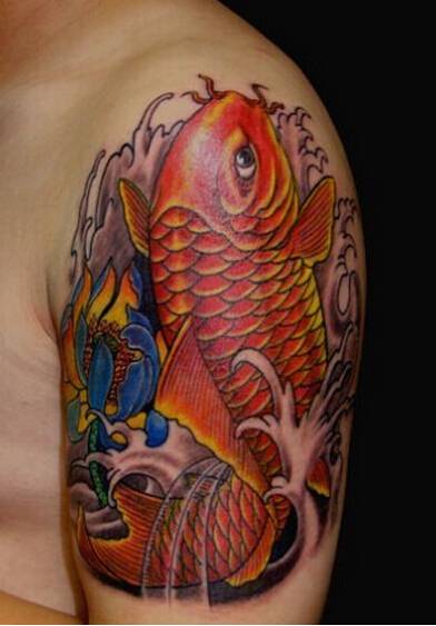 经典精美红鲤鱼纹身图片