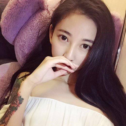清新淡雅有爱的女生图片