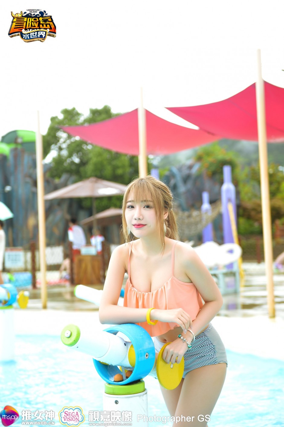 性感女神让人垂涎欲滴夏日清凉写真
