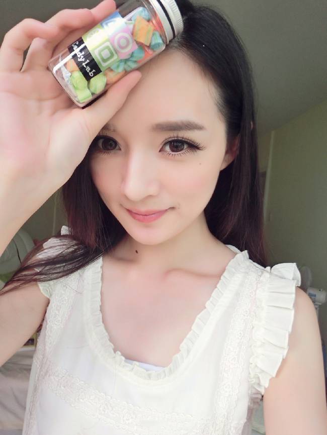 陈丹婷时尚纯美迷人生活自拍照