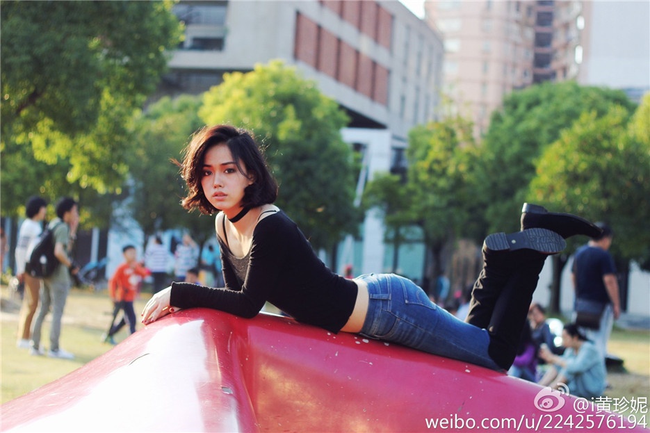 性感校花黄珍妮微博个性写真精选