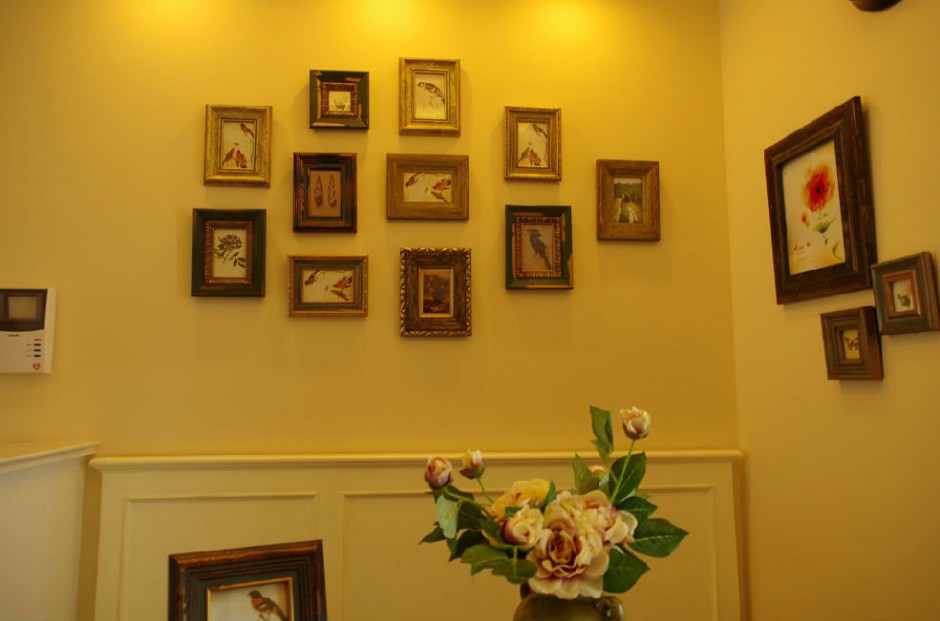 家庭客厅相片墙设计图片欣赏