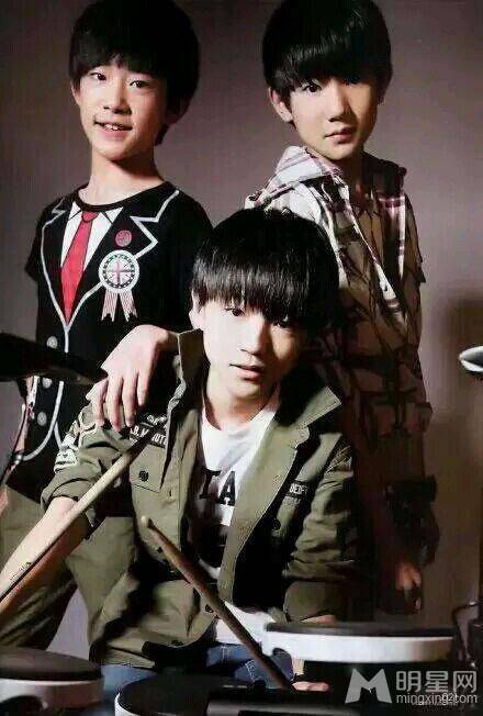 tfboys新生代内地组合专辑封面特写