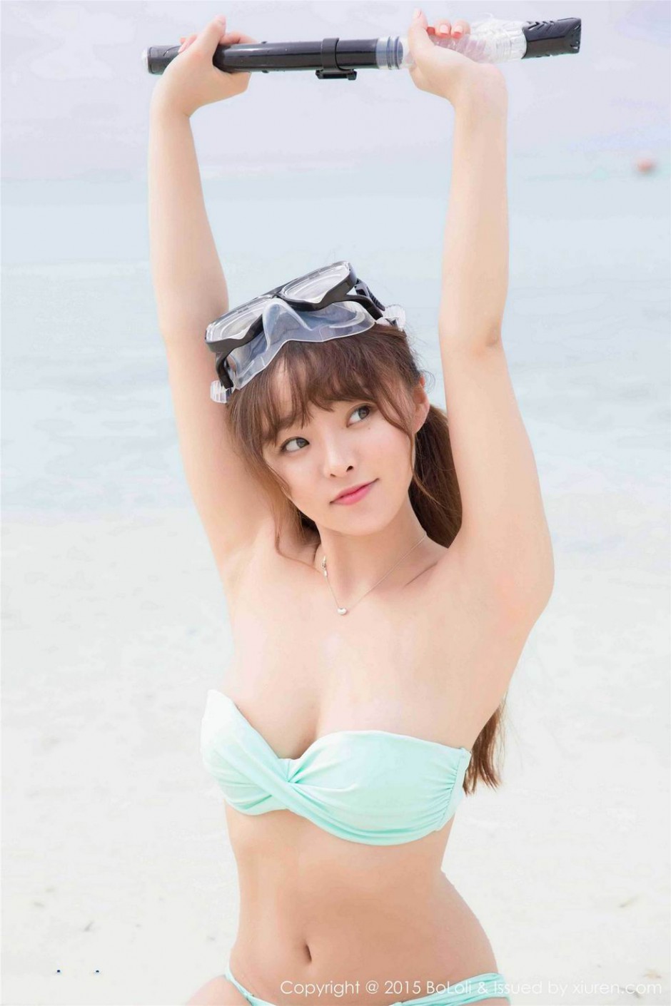 波萝社女神柳侑绮Sevenbaby夏日海边比基尼写真