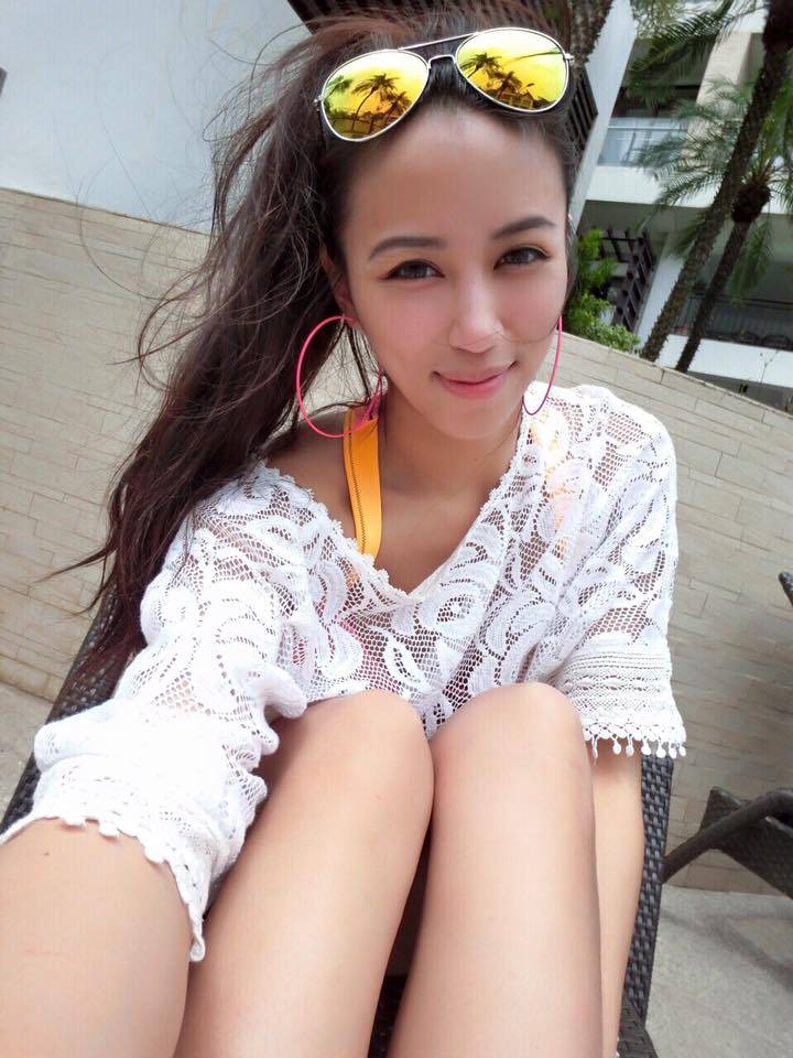 台湾性感女神Feifei菲菲超火辣美图