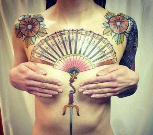 女子胸部纹身个性刺青图案欣赏