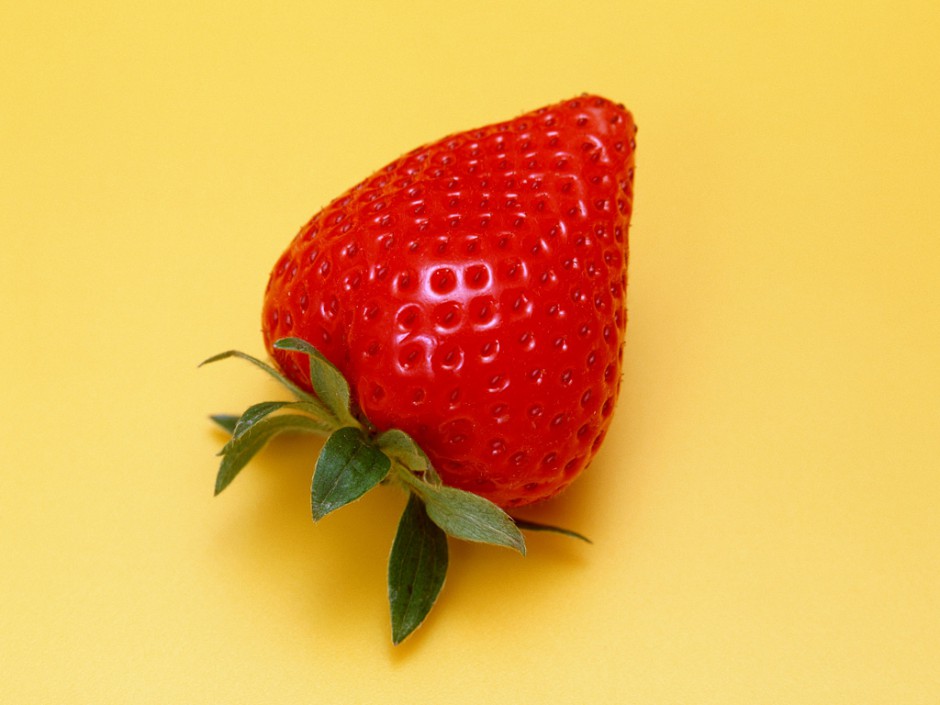 高清草莓极度诱人桌面壁纸