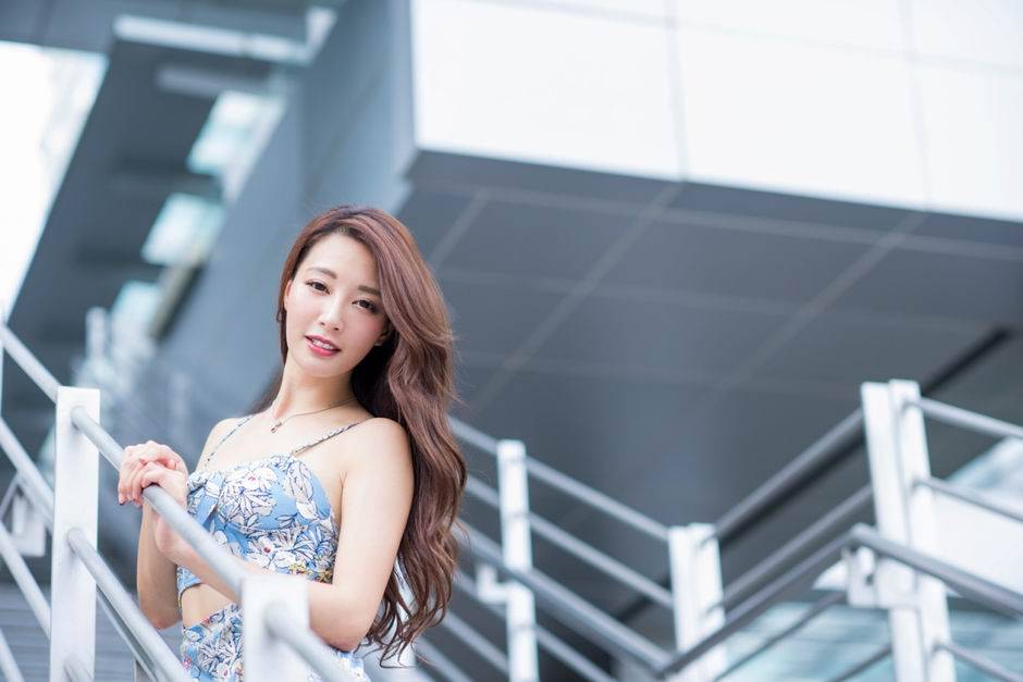 台湾气质腿模玛儿唯美外拍