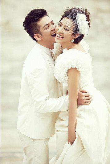 携手相伴一生唯美婚纱照图片