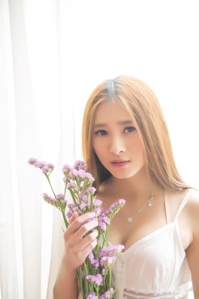 清凉美女模特私房写真柔情似水