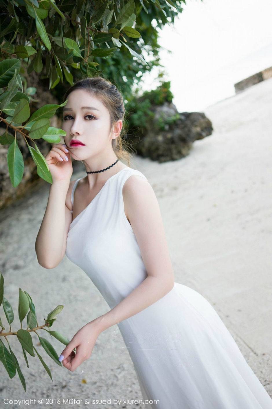 性感女神于姬Una撩人心扉沙滩写真