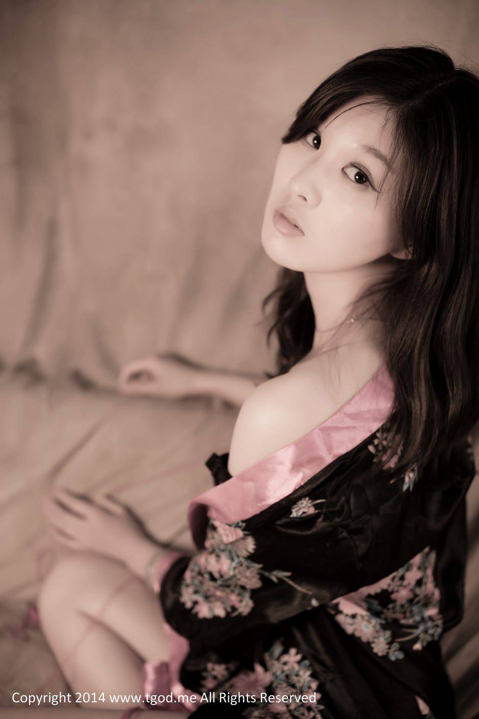 超美貌的现役空姐槿馨极致诱惑私房照