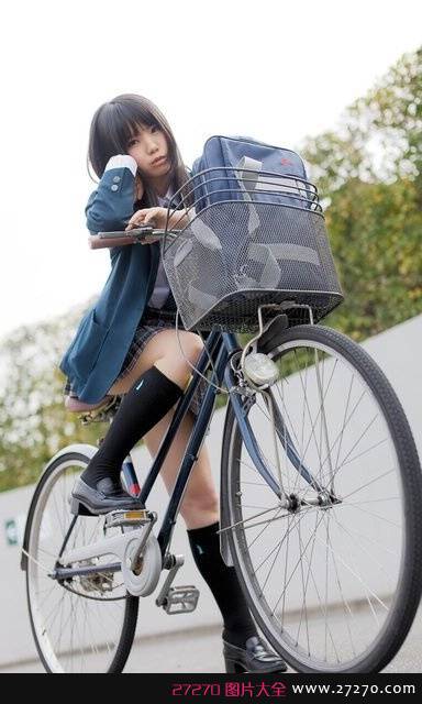 性感黑丝PK学生服cos 无下限日本美少女写真