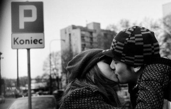 爱我就请深情的吻我