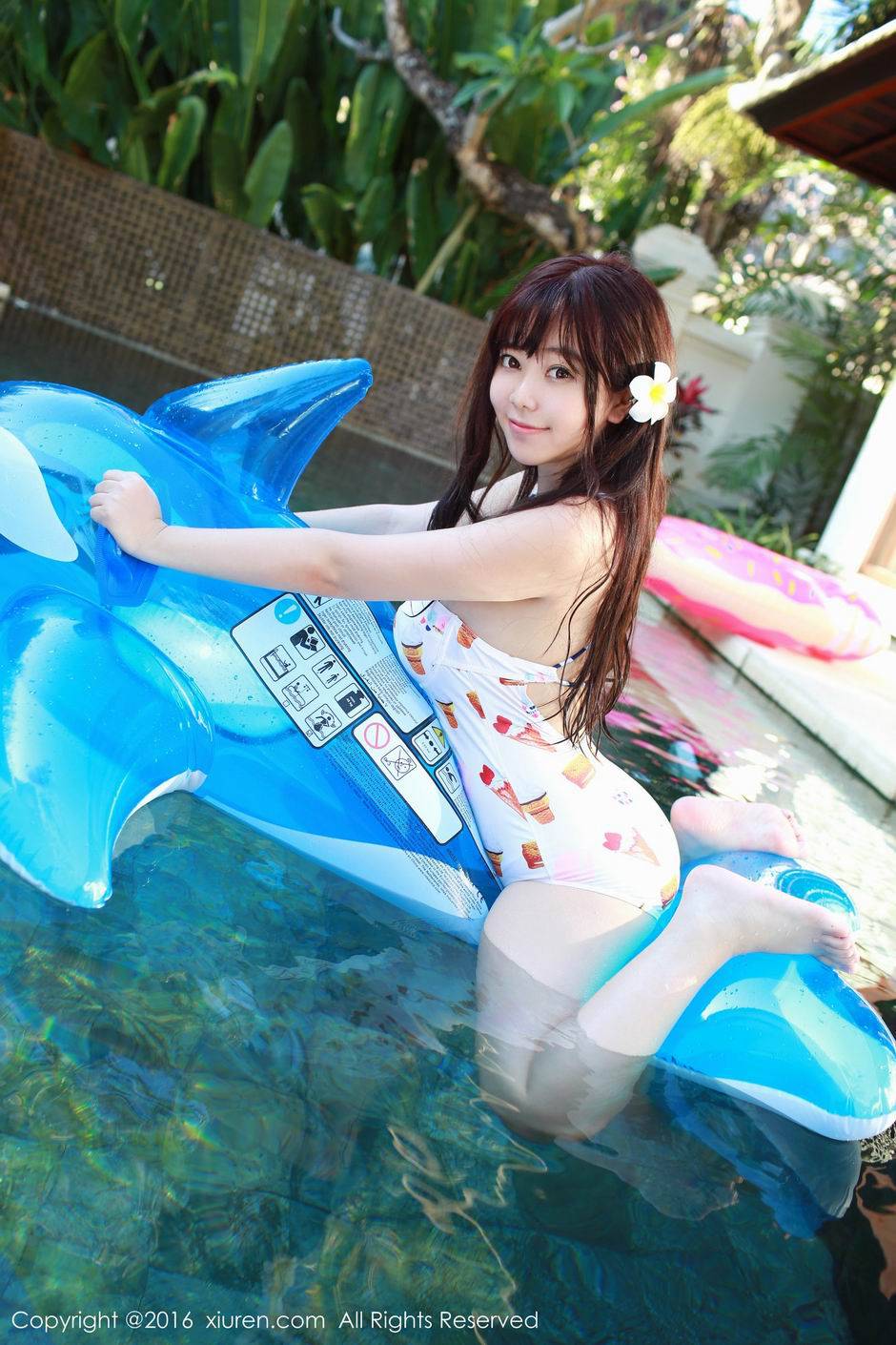 秀人刘飞儿最新写真上演清凉性感