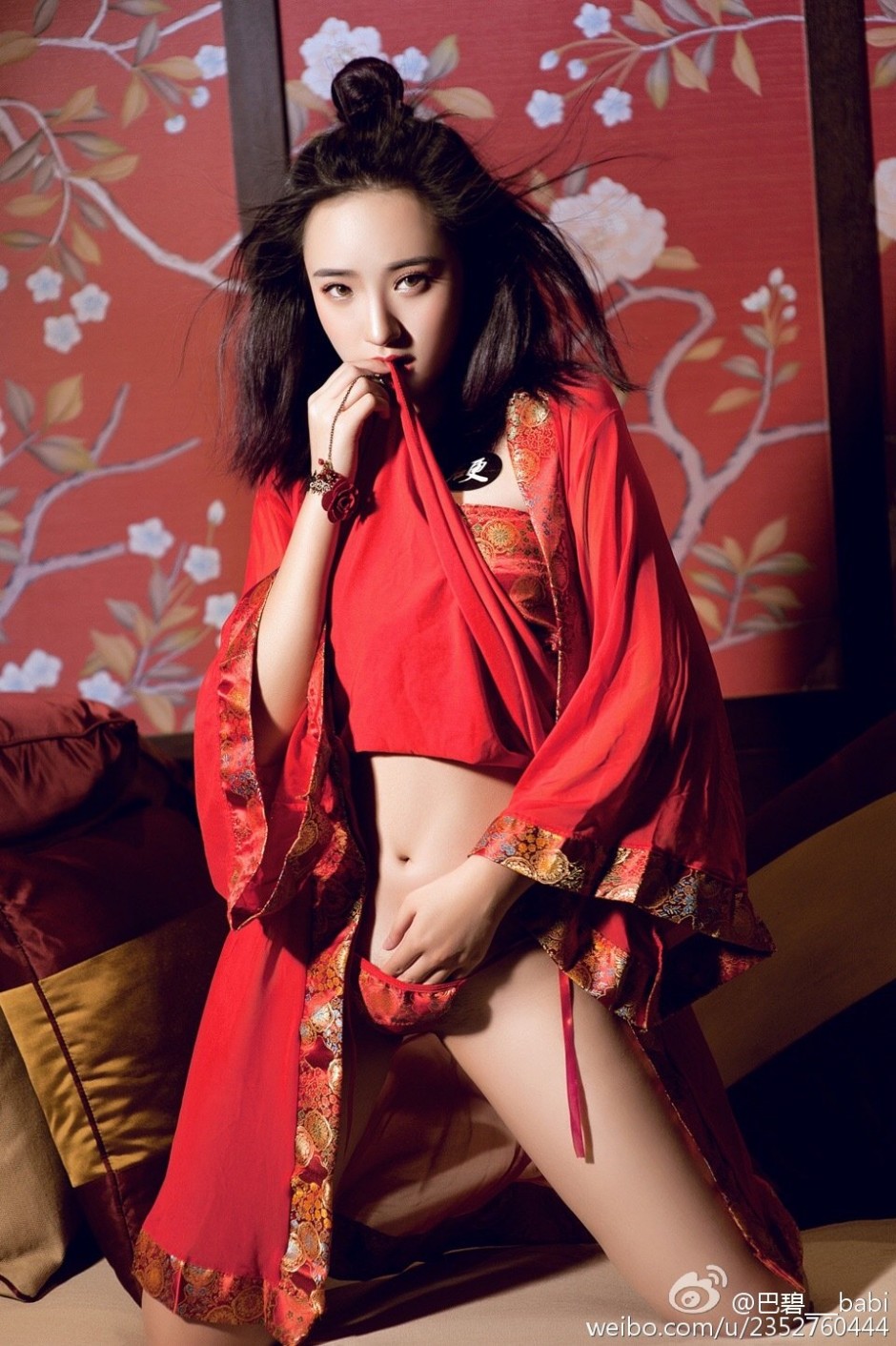 网络红人模特刘文佳性感写真合辑